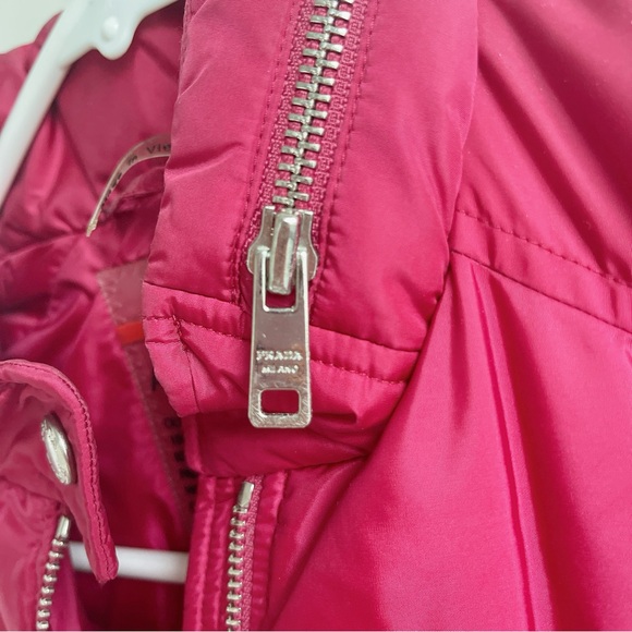Like new Prada down vest size 38 - Picture 8 of 9